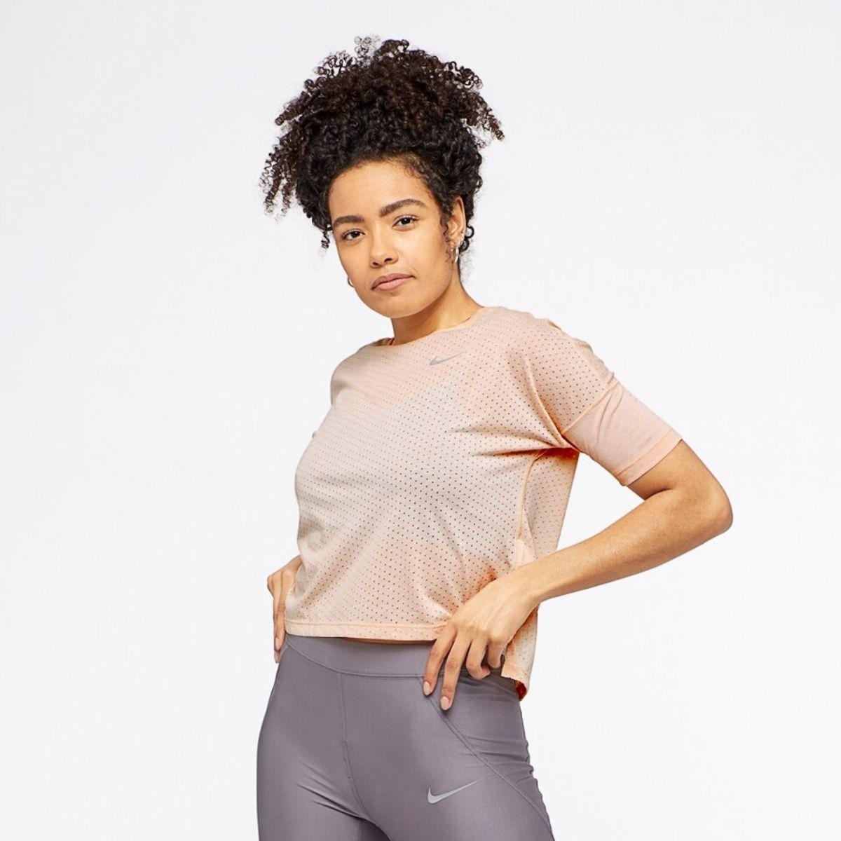 T-Shirt Nike Tailwind...